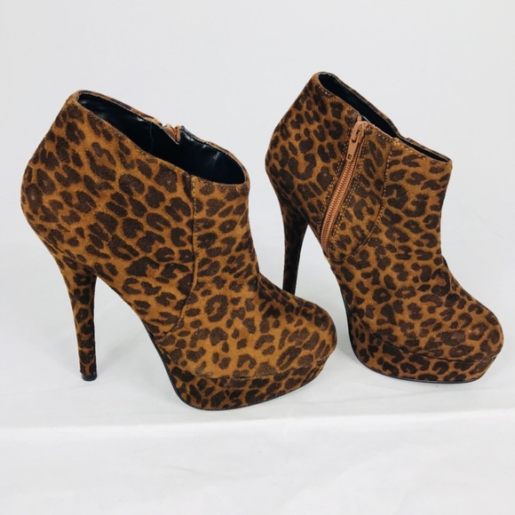 💕 XXI Leopard Ankle Bootie Heels - Picture 2 of 8